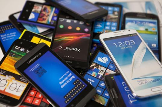 Рынок смартфонов 2015 года: какие тенденции будут реализованы в следующем году Рынок смартфонов 2015 года: какие тенденции будут реализованы в следующем году
