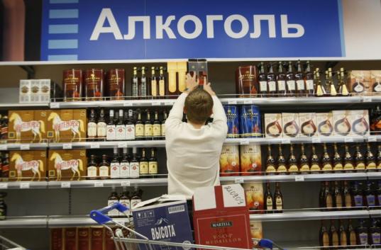 Киевсовет не поддержал запрет на продажу алкоголя ночью Киевсовет не поддержал запрет на продажу алкоголя ночью