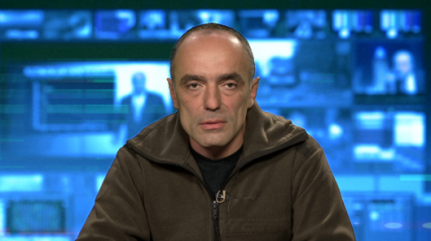 Юрий Касьянов: "Для победы нам нужно назвать войну войной" Юрий Касьянов: "Для победы нам нужно назвать войну войной"
