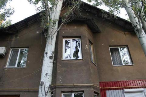 Последствия обстрела Дзержинска (ФОТО) Последствия обстрела Дзержинска (ФОТО)