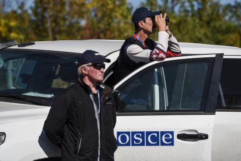 Миссию ОБСЕ вынудили покинуть посёлок Октябрь Миссию ОБСЕ вынудили покинуть посёлок Октябрь