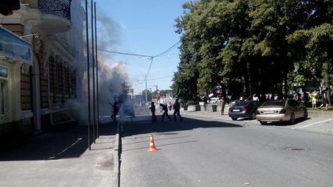 В Харькове напали на офис Оппозиционного блока и устроили перестрелку (ФОТО) В Харькове напали на офис Оппозиционного блока и устроили перестрелку (ФОТО)