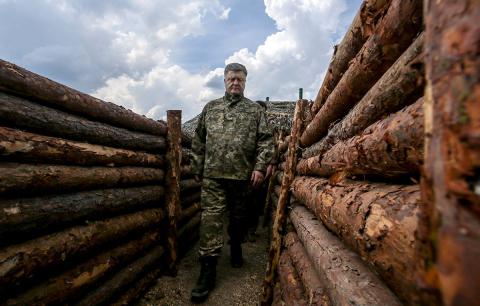Порошенко назвал точное количество российских солдат в Украине Порошенко назвал точное количество российских солдат в Украине