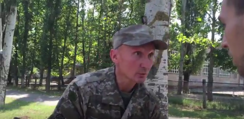 Главный ГАИшник Николаева напал на местных жителей (ВИДЕО) Главный ГАИшник Николаева напал на местных жителей (ВИДЕО)