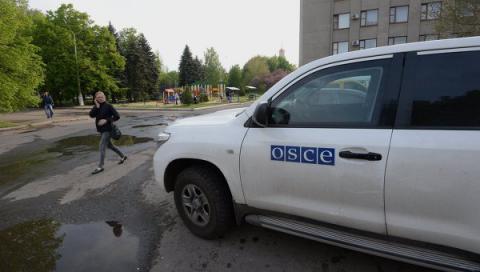 Боевики снова обстреляли представителей ОБСЕ Боевики снова обстреляли представителей ОБСЕ