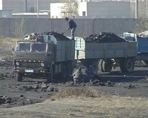 ОБСЕ: Уголь из оккупированных территорий Донбасса вывозят в Россию ОБСЕ: Уголь из оккупированных территорий Донбасса вывозят в Россию