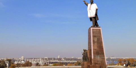 Почти тысяча городов и сел попадут под закон о декоммунизации Почти тысяча городов и сел попадут под закон о декоммунизации