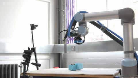 Эра Терминатора уже близко: под руководством ученых робот создал робота (ВИДЕО)