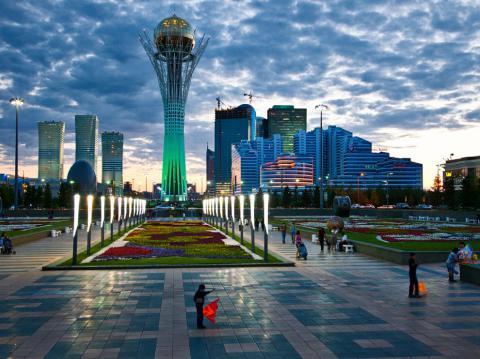 Кризис в Казахстане: не работают обменники и магазины техники Кризис в Казахстане: не работают обменники и магазины техники