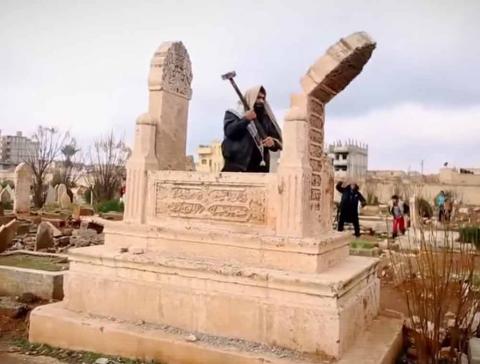 Если ИГИЛ разрушает памятники, значит это кому-нибудь нужно (ВИДЕО)