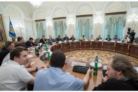 Без децентрализации реформировать Украину невозможно, - Порошенко