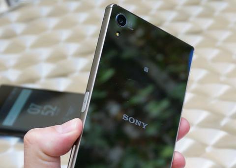 Xperia Z5 Premium - обзор нового флагмана Sony (ВИДЕО) Xperia Z5 Premium - обзор нового флагмана Sony (ВИДЕО)