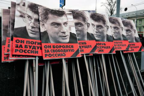 В США Немцову посмертно присудили Премию свободы В США Немцову посмертно присудили Премию свободы