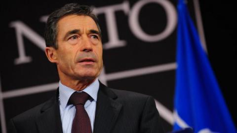 Бывший генеральный секретарь НАТО призывает вооружить Украину