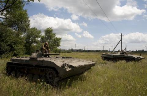 Ночь в зоне АТО была неспокойной, боевики восемь раз нарушали режим тишины Ночь в зоне АТО была неспокойной, боевики восемь раз нарушали режим тишины