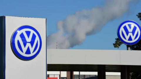 Концерн Volkswagen отзовет около 100 тысяч автомобилей в Южной Корее Концерн Volkswagen отзовет около 100 тысяч автомобилей в Южной Корее
