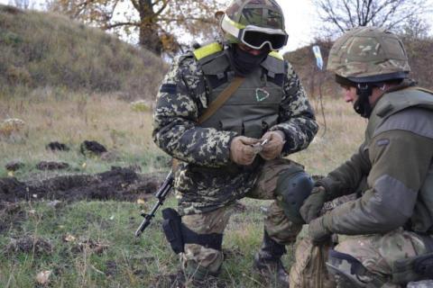 В зоне АТО третьи сутки сохраняется режим прекращения огня – штаб (ВИДЕО) В зоне АТО третьи сутки сохраняется режим прекращения огня – штаб (ВИДЕО)