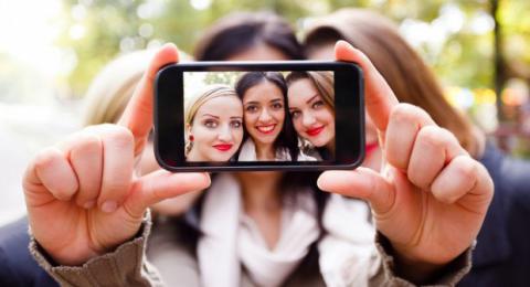 Snapchat предлагает фильтры для селфи брендам за $750 000 в день Snapchat предлагает фильтры для селфи брендам за $750 000 в день