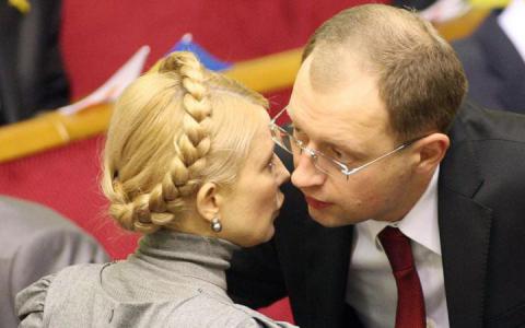 Тимошенко домогалась Яценюка ? Это фейк...
