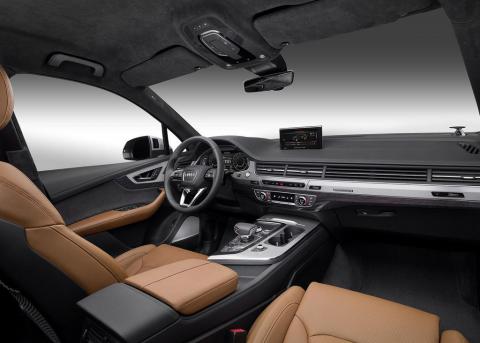 Весенняя цена на гибридный внедорожник Audi Q7 e-tron (ФОТО)