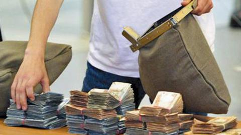 На инкассаторов "Укрпочты" напали в Борисполе На инкассаторов "Укрпочты" напали в Борисполе