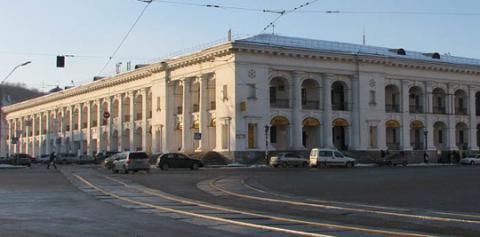 Ответственность за сохранение Гостиного двора теперь лежит на правительстве, - Фищенко