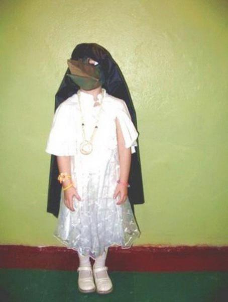Как дети отдуваются из-за родителей: горе-костюмы на праздники (ФОТО) 
