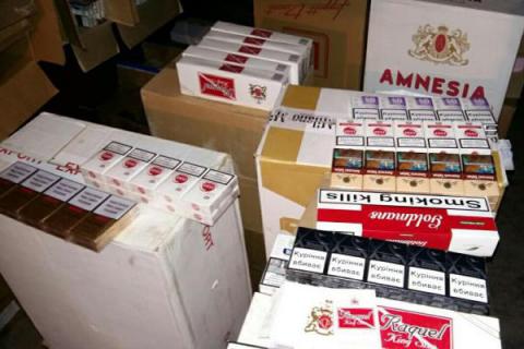 В Мариуполе обнаружили партию нелегальных сигарет (ФОТО) В Мариуполе обнаружили партию нелегальных сигарет (ФОТО)