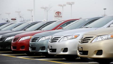 Toyota остается лидером продаж на мировом рынке Toyota остается лидером продаж на мировом рынке