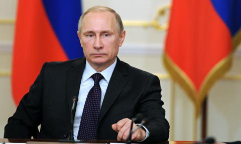 Путин вынудил крымчан вернуть украинские кредиты Путин вынудил крымчан вернуть украинские кредиты