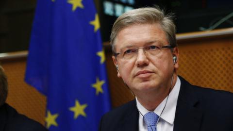 Украина все делает правильно, - Фюле Украина все делает правильно, - Фюле