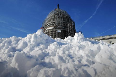 Буря столетия: на США надвигается снежный супершторм (ФОТО)