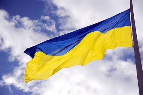 В Крыму судят мужчину, который вывесил украинский флаг В Крыму судят мужчину, который вывесил украинский флаг
