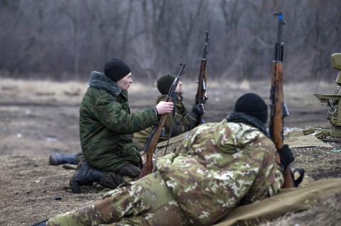 Террористы продолжают обстреливать украинских бойцов из минометов, - штаб