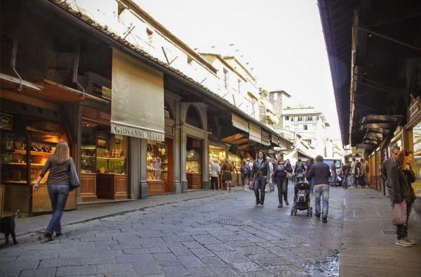 Место для шопинга, или как выглядит средневековый мост Понте Веккьо (ФОТО)