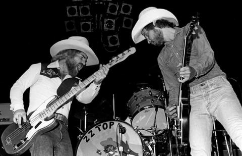 ZZ Top - Sharp Dressed Man - Live In Texas (ВИДЕО) ZZ Top - Sharp Dressed Man - Live In Texas (ВИДЕО)