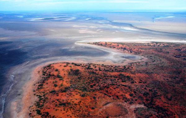 Австралийский шедевр, или что из себя представляет озеро Амадеус (ФОТО)