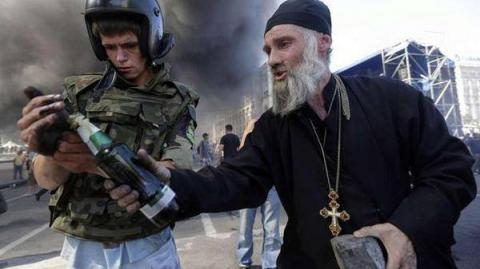 Священники с "отрезвляющими" проповедями выступили в Севастополе