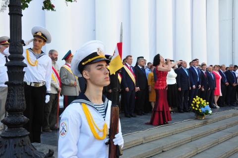 Красавица Одесса отметила свое 222–летие: "оживший" Дюк, танго и барабанщицы (ФОТО, ВИДЕО) Красавица Одесса отметила свое 222–летие: "оживший" Дюк, танго и барабанщицы (ФОТО, ВИДЕО)