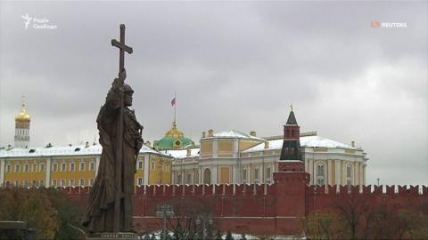 Памятник князю Владимиру в Москве: в чем положительный момент для Киева