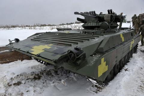 Украинские военные провели испытания беспилотной боевой техники (ФОТО) Украинские военные провели испытания беспилотной боевой техники (ФОТО)