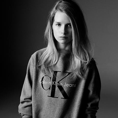 Calvin Klein изменил логотип Calvin Klein изменил логотип