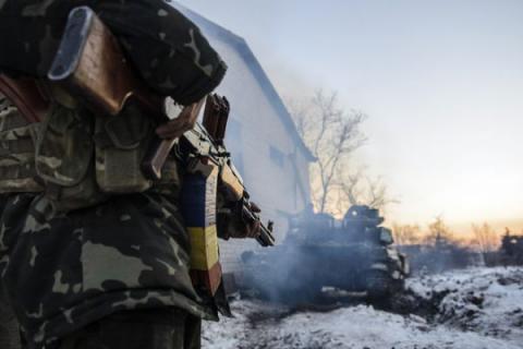 Сутки в АТО: двое украинских военных ранены, семь травмированы