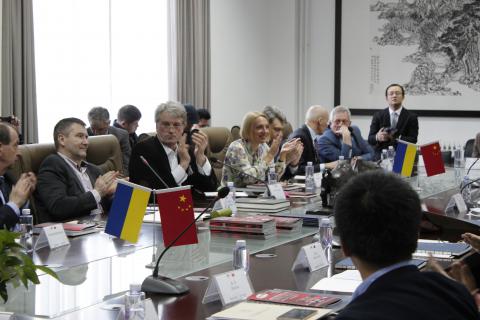 Народная дипломатия: в Китае проходит фестиваль украинского искусства, культуры и бизнеса