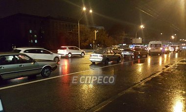 В Киеве произошла авария при участии пяти машин