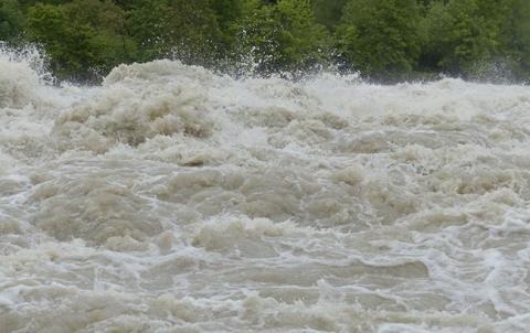 Синоптики предупреждают о повышении уровня воды в реках на Закарпатье