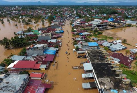 Наводнение в Индонезии: из-за оползней погибли 29 человек – фото