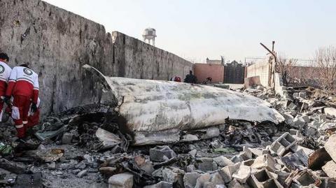 Авиакатастрофа в Иране: спасатели показали видео с места падения