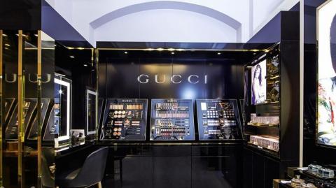 Gucci и Louis Vuitton подозревают в сговоре против сотрудников