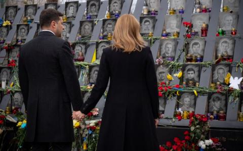 Владимир Зеленский вместе с супругой почтили память Героев Небесной Сотни